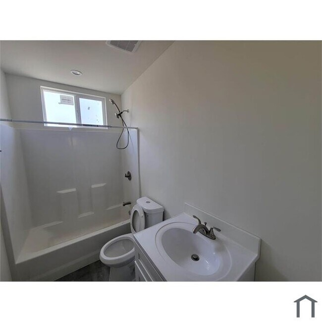 Photo - HOOPER Unit 8719.5