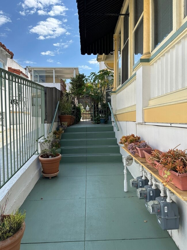 Photo - 2329 Curlew St Unit #3