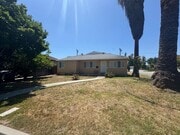 Photo - Arcadia 3beds 2bath front house for lease