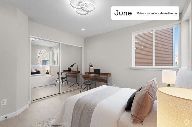 Building Photo - Private bedroom in 5 bed/5 bath Home