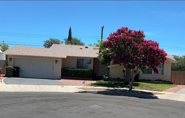 Photo - 16412 San Jose St House