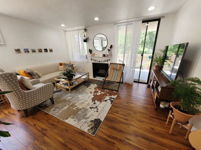 Photo - 7001 S La Cienega Blvd Unit 101