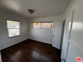 Building Photo - 2115 Ocean Park Blvd