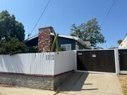 Photo - Spacious Silver Lake Charmer 2-bedroom, 1-... House