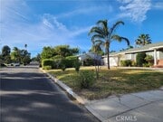 Photo - 17449 Donmetz St