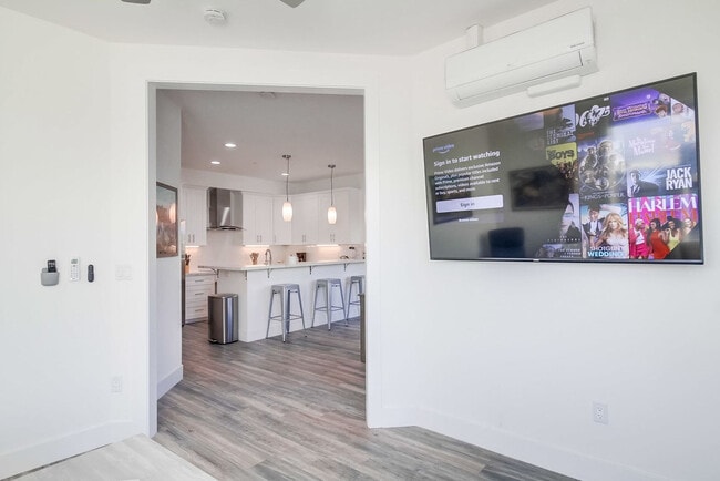 Photo - 4505 Park Blvd Unit ID1024467P