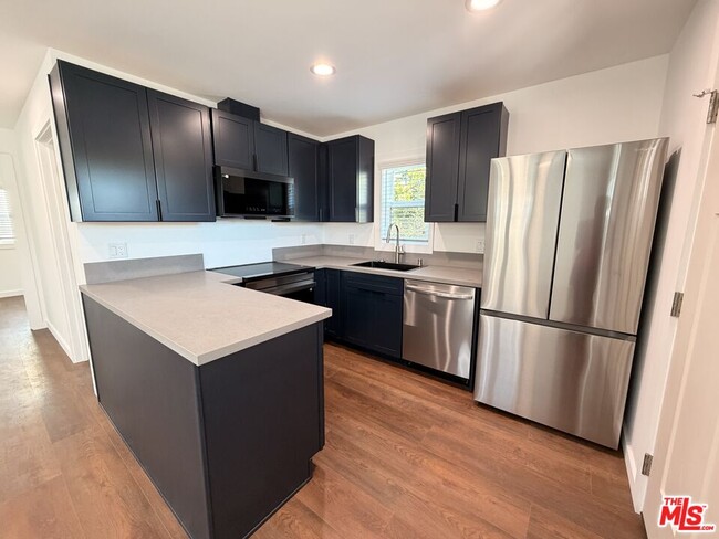Photo - 818 N Harper Ave