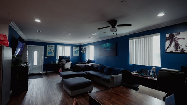 Photo - 1447 E 25th St Unit 1447