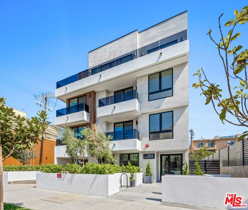 Photo - 1414 S Beverly Dr Unit 102