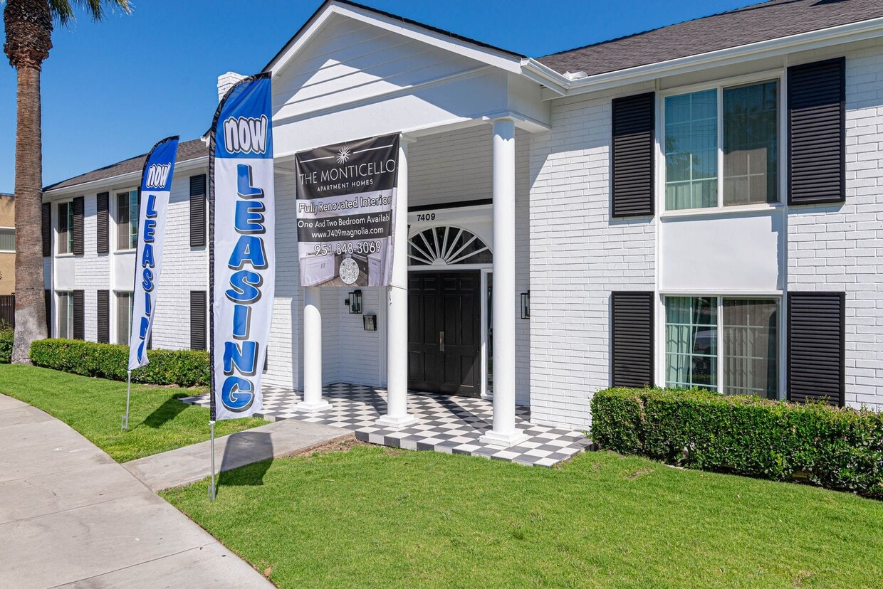 Floor Plan - 2bd/2ba