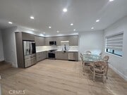 Photo - 8613 Oakdale Ave