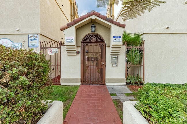 Entrance - Gardendale Park