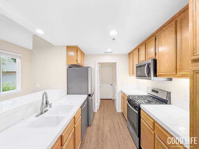 Photo - Beautiful 2Bd/2Ba Available In Sabre Springs