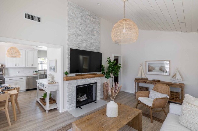 Photo - 1326 Corona St