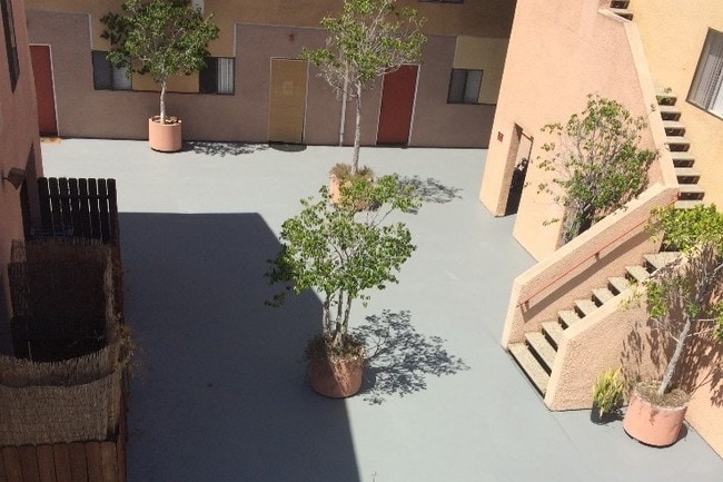 Photo - 1414 S Gramercy Pl Unit 20