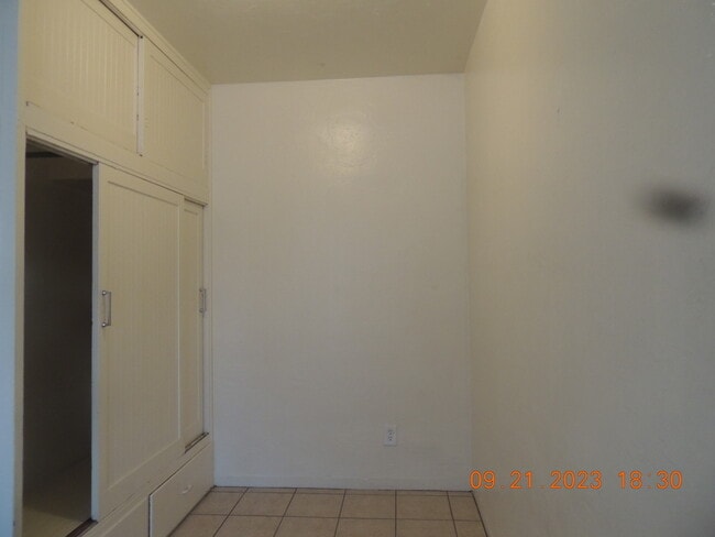 Building Photo - 532 21st St Unit 4 Rental