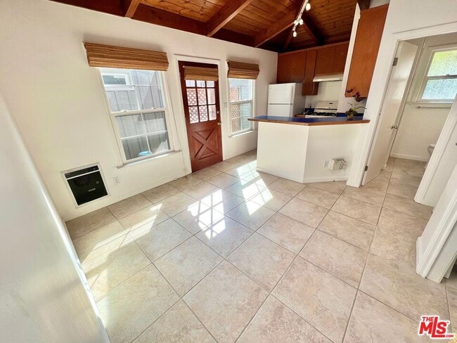 Photo - 139 Hart Ave