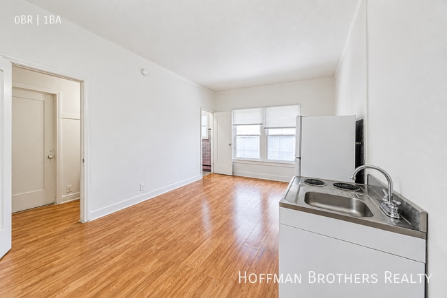Building Photo - 627 Normandie Ave