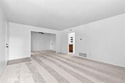 Photo - 128 Clearbrook