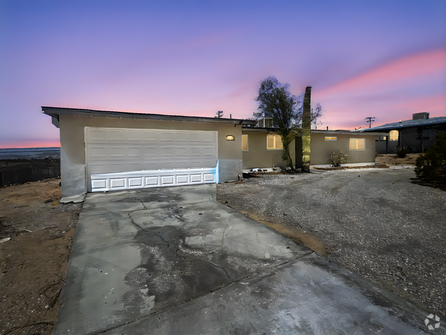 Building Photo - For Rent – Updated 3 Bedroom, 2 Bath Home ...
