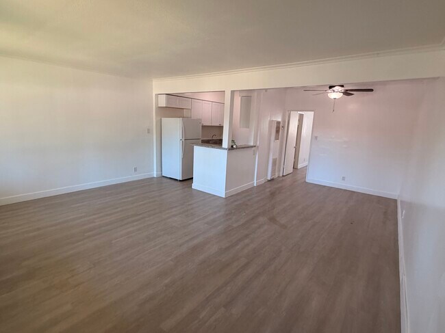 Photo - 128 E Wakefield Ave
