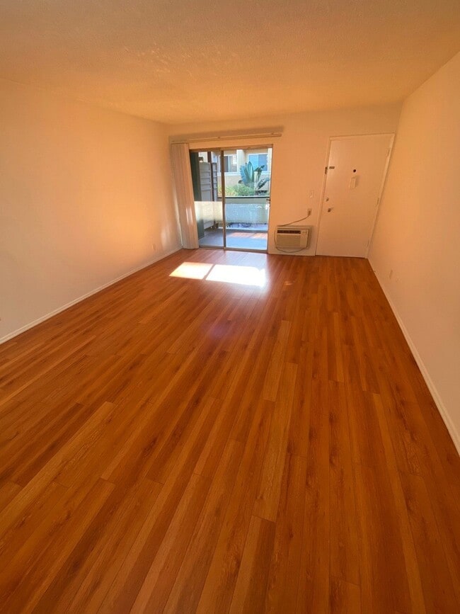 Photo - 1824 Manning Ave Unit 3