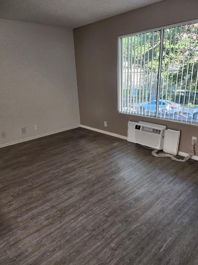 Photo - Diamond Pointe