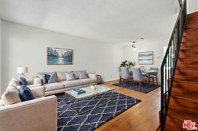 Building Photo - 11127 La Maida St Unit 14-14 Rental