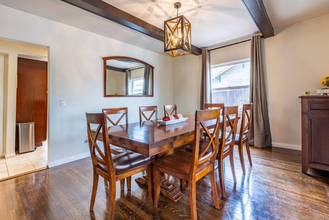 Photo - 3523 Twogood Ln