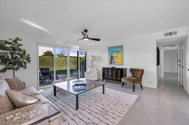 Living room - 1111 E Ramon Rd Unit 51