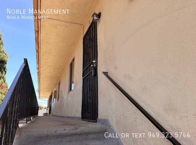 Building Photo - 3348 Santa Fe Ave Unit 6