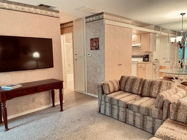 Photo - 2812 N Auburn Ct Unit 107