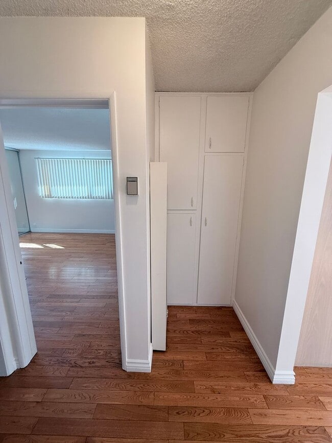 Photo - 4432 Franklin Ave Unit 8