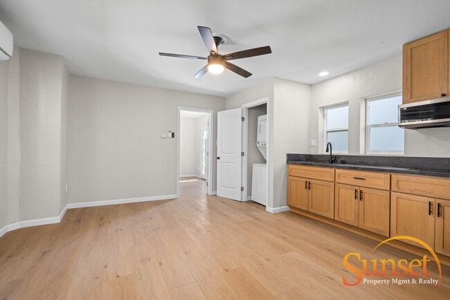 Building Photo - 4628 Altadena Ave. Unit 2