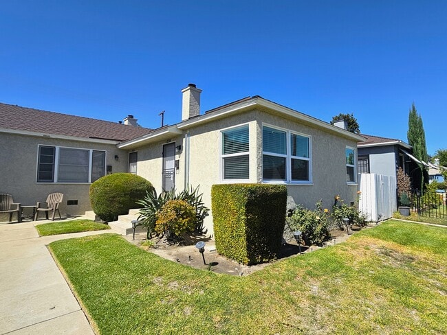 Photo - 1401 W Victory Blvd Unit 1401