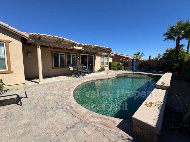 Photo - 74049 Kingston Ct W