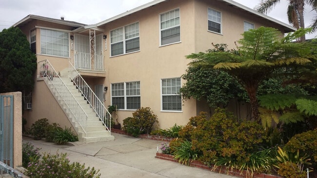 Building Photo - 3435 Keystone Av Unit 3435