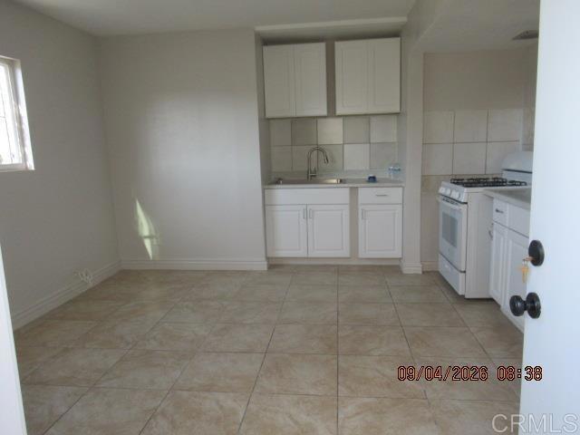 Building Photo - 4240 Nordica Ave Unit 8