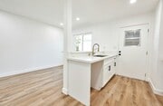 Photo - 232 W 3rd St House