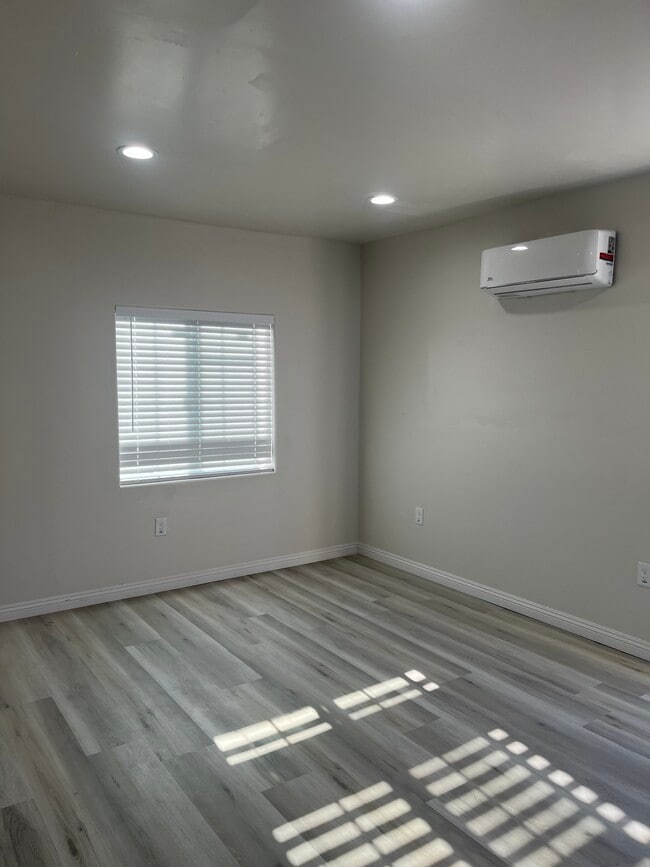 Photo - 1117 N Sycamore Ave