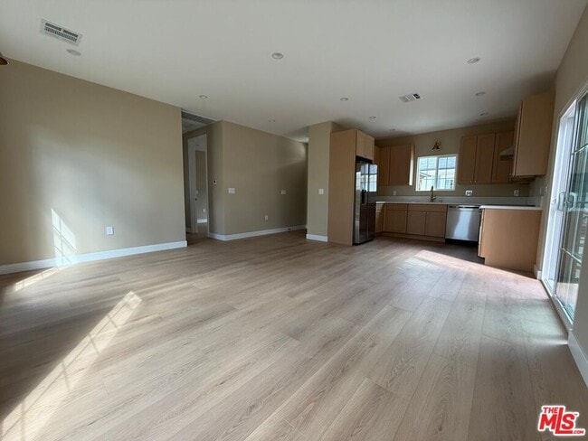 Photo - 20748 Stagg St