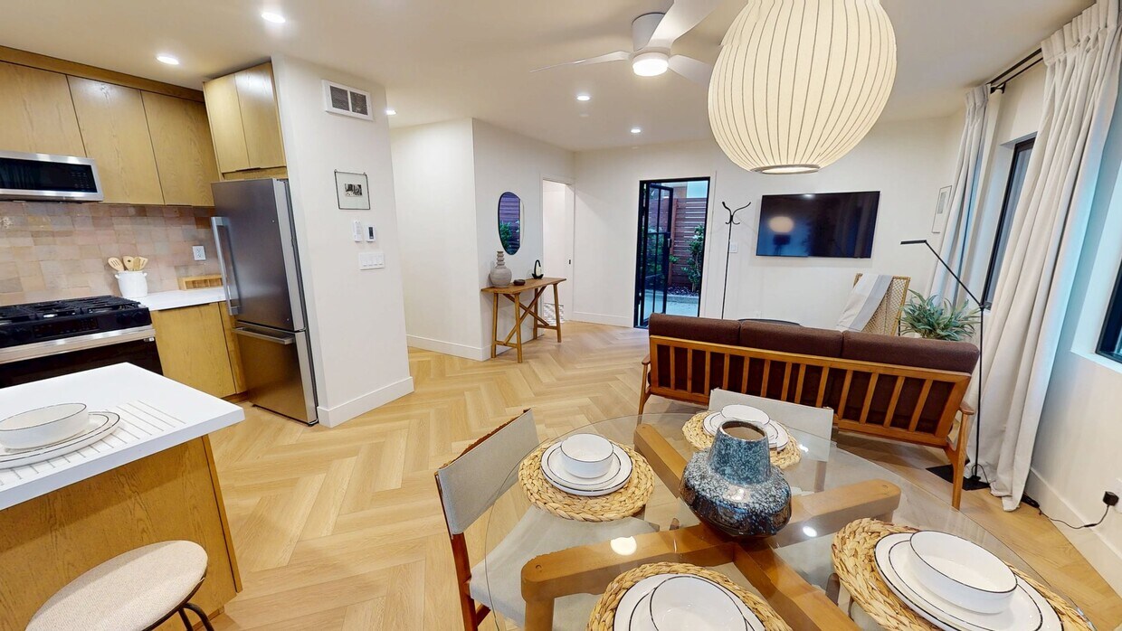 3D Tour - 7372 Bishops Ln Condo