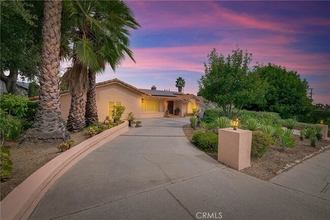 Building Photo - 1716 N Santa Anita Ave