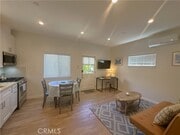 Photo - 20832 Henrietta St