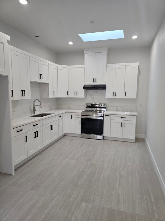 Photo - 12685 Aristocrat Ave Unit B - 2 BED & 1 BATH