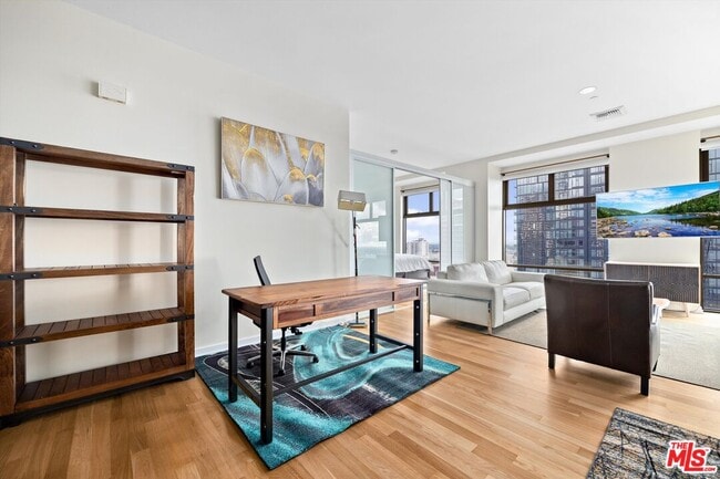 Photo - 801S S Grand Ave Unit 1710