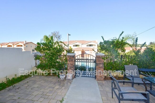 Photo - 328 Newbury Vista Ln