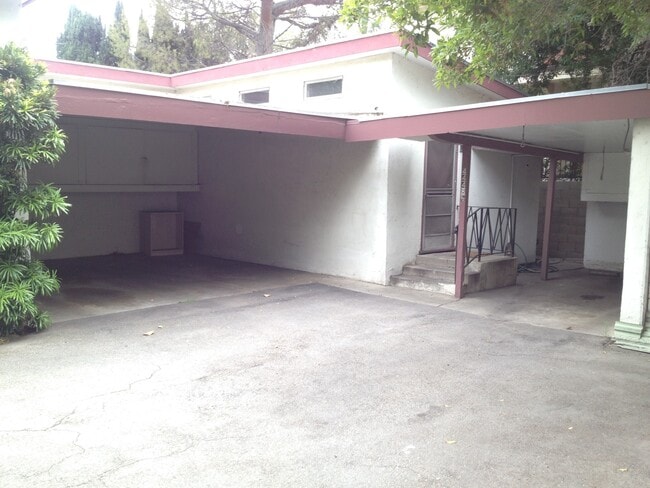 Building Photo - 4448-4450 Avocado St Unit 4448½ Rental