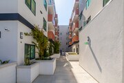 1st Floor Common Space - 5300 Crenshaw Apartments