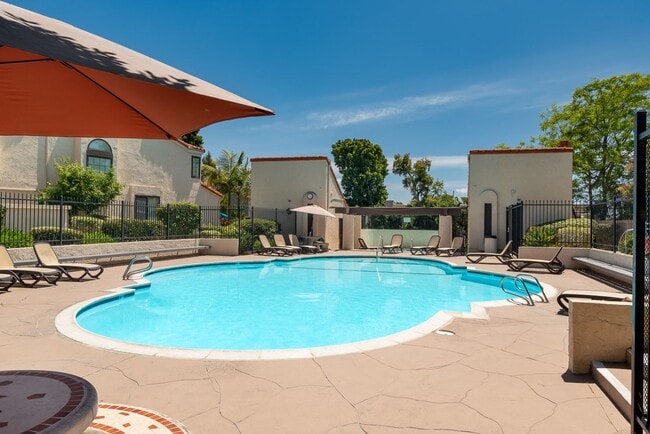 Photo - Beautiful 3 bedroom 2.5 bath townhouse across the street from Lake Murray